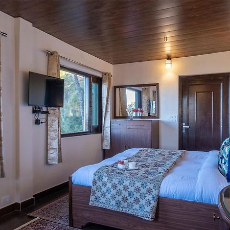 Stayvista At Cecil Cottages With Barbeque, Hill View Касаули Екстериор снимка