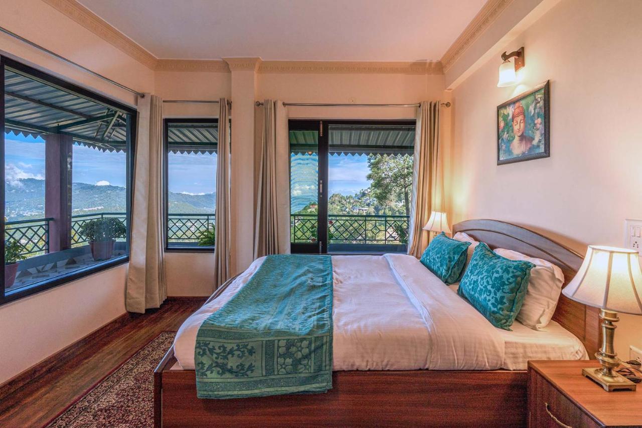 Stayvista At Cecil Cottages With Barbeque, Hill View Касаули Екстериор снимка