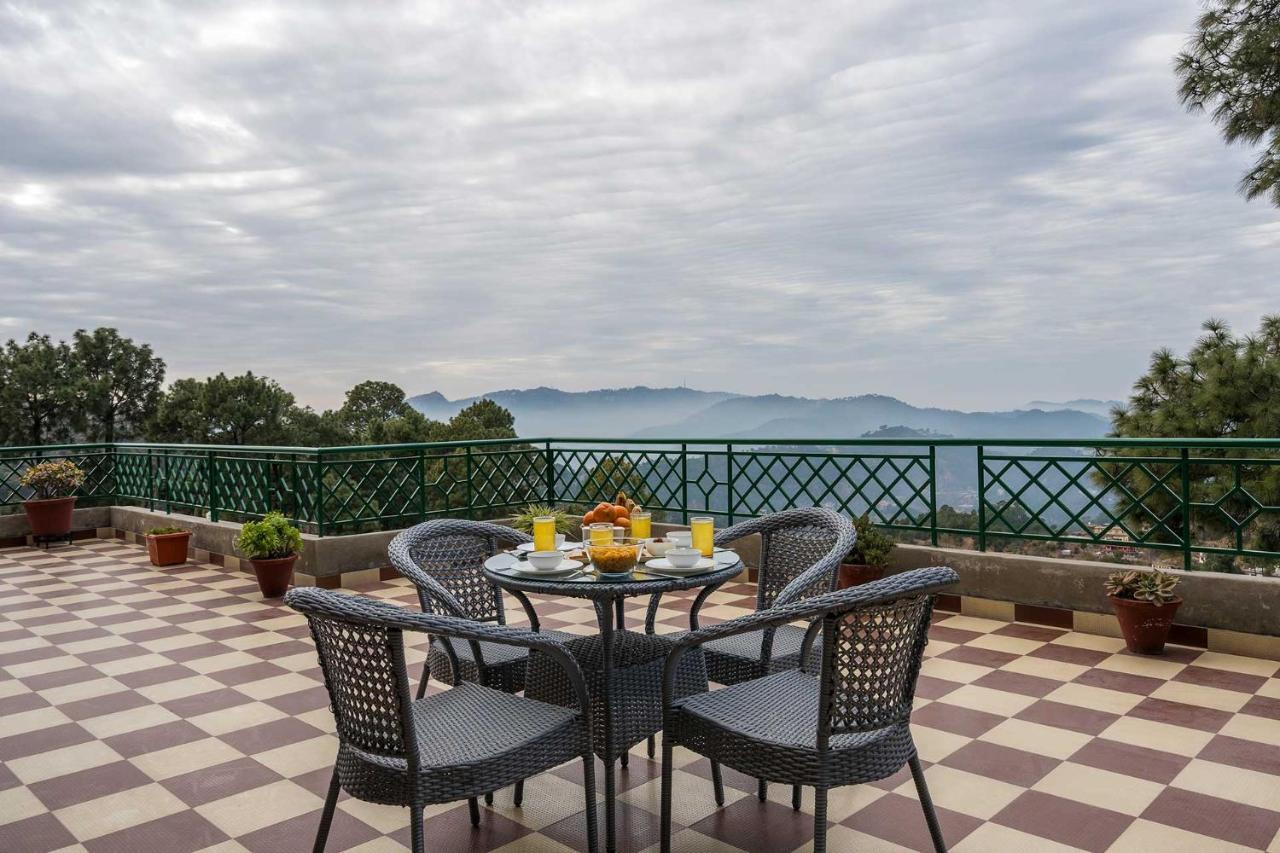 Stayvista At Cecil Cottages With Barbeque, Hill View Касаули Екстериор снимка