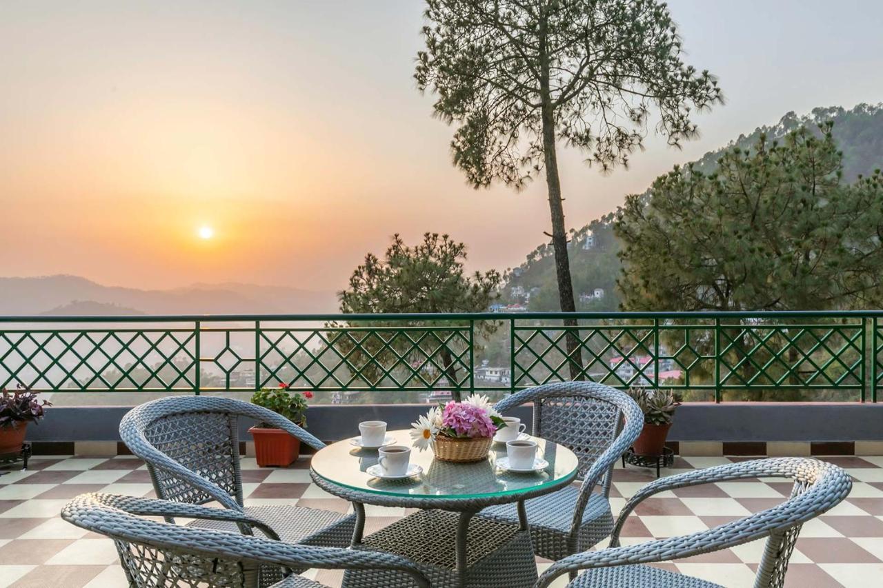 Stayvista At Cecil Cottages With Barbeque, Hill View Касаули Екстериор снимка