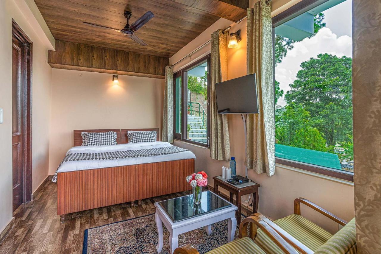 Stayvista At Cecil Cottages With Barbeque, Hill View Касаули Екстериор снимка
